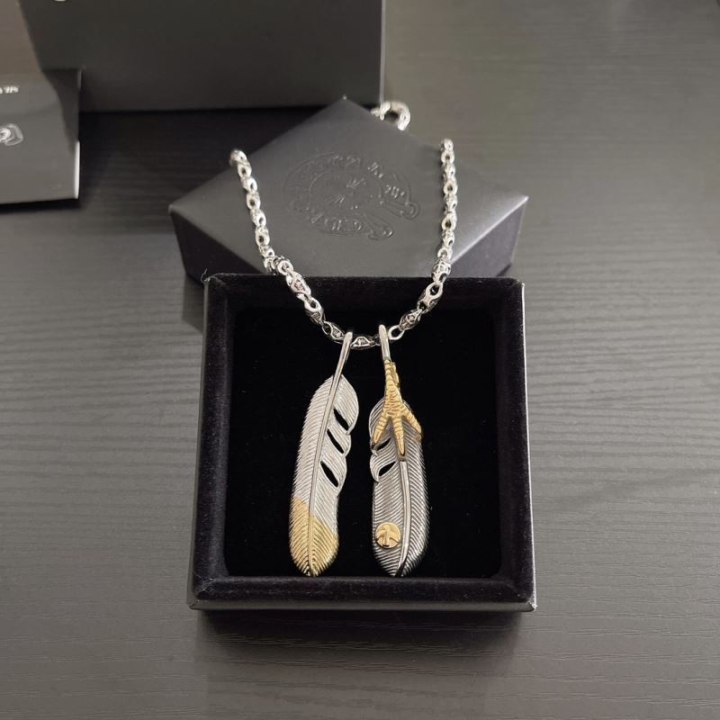 Ch**me He**ts necklaces